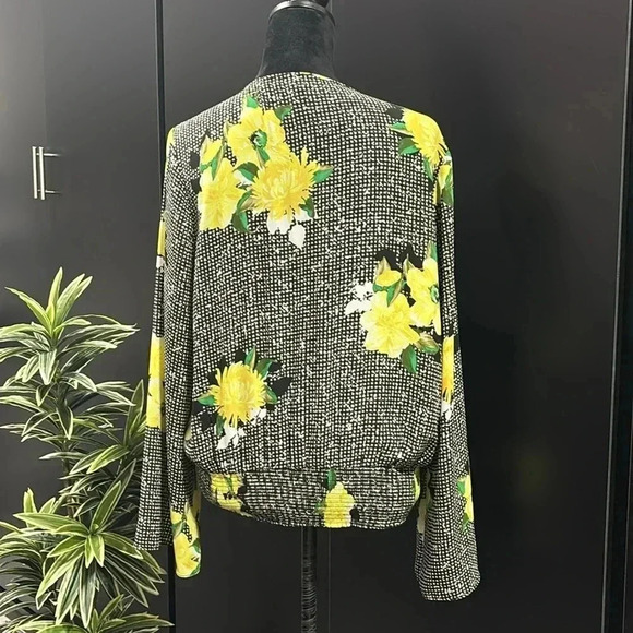 INC Crisscross V-neck, long wide sleeve shirred waist,floral lightweight - Picture 4 of 11